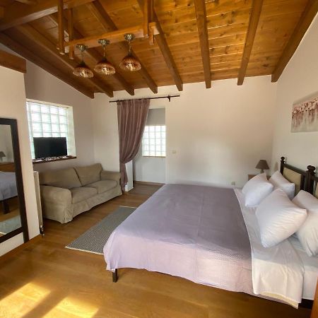 Pegasus House Corinth Exterior foto