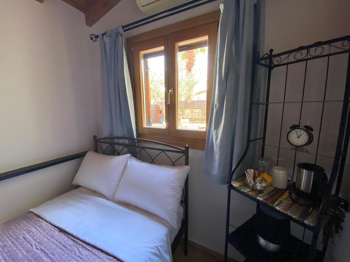 Pegasus House Corinth Exterior foto